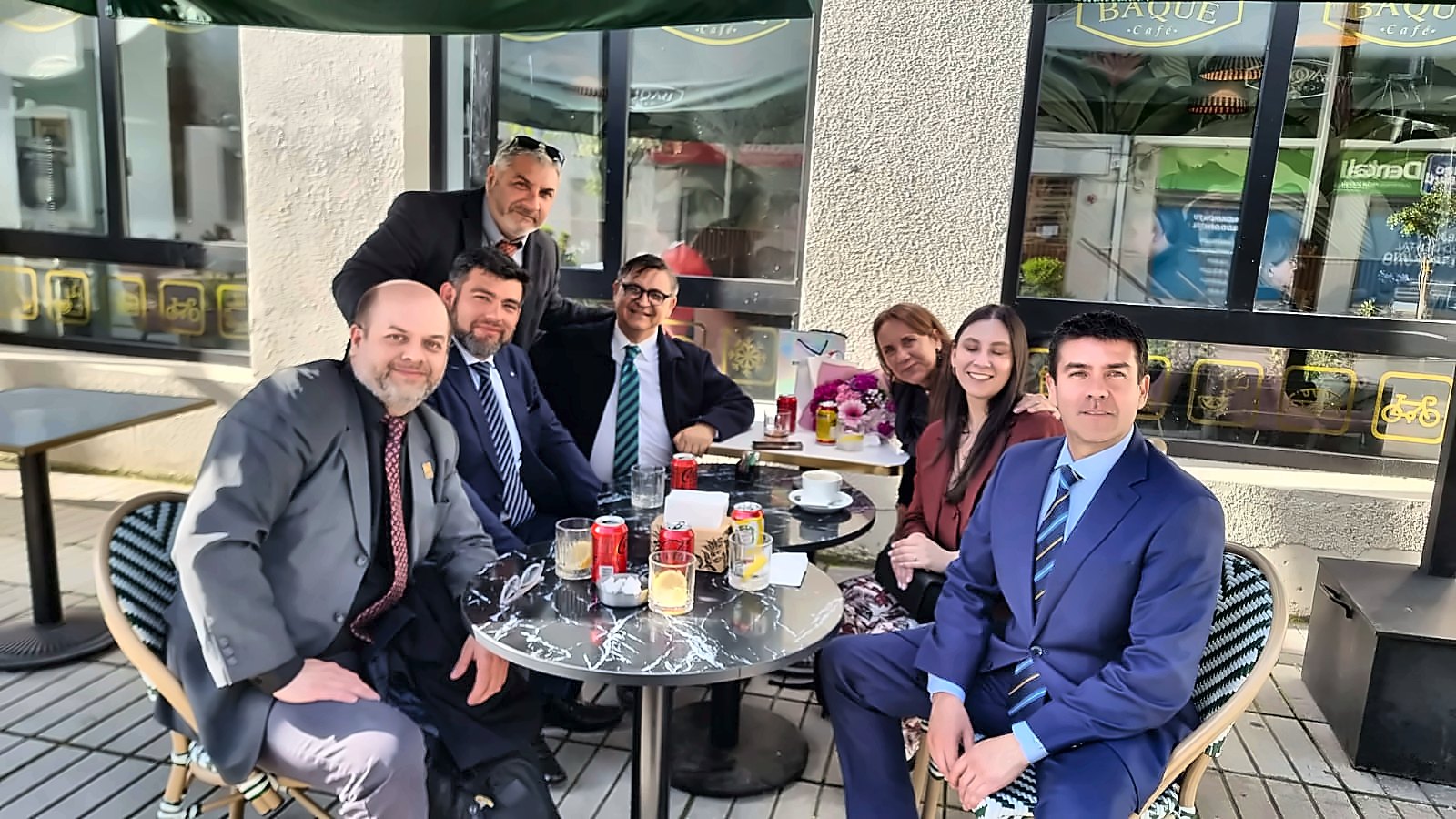 Encuentro de Peter Sharp con dirigentes y asociados de Ñuble